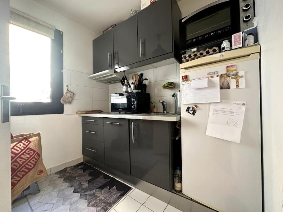 Appartement Lumineux Avec Balcon Levallois-Perret Esterno foto