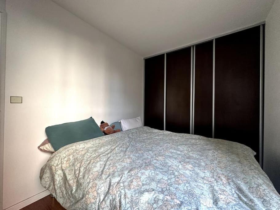 Appartement Lumineux Avec Balcon Levallois-Perret Esterno foto